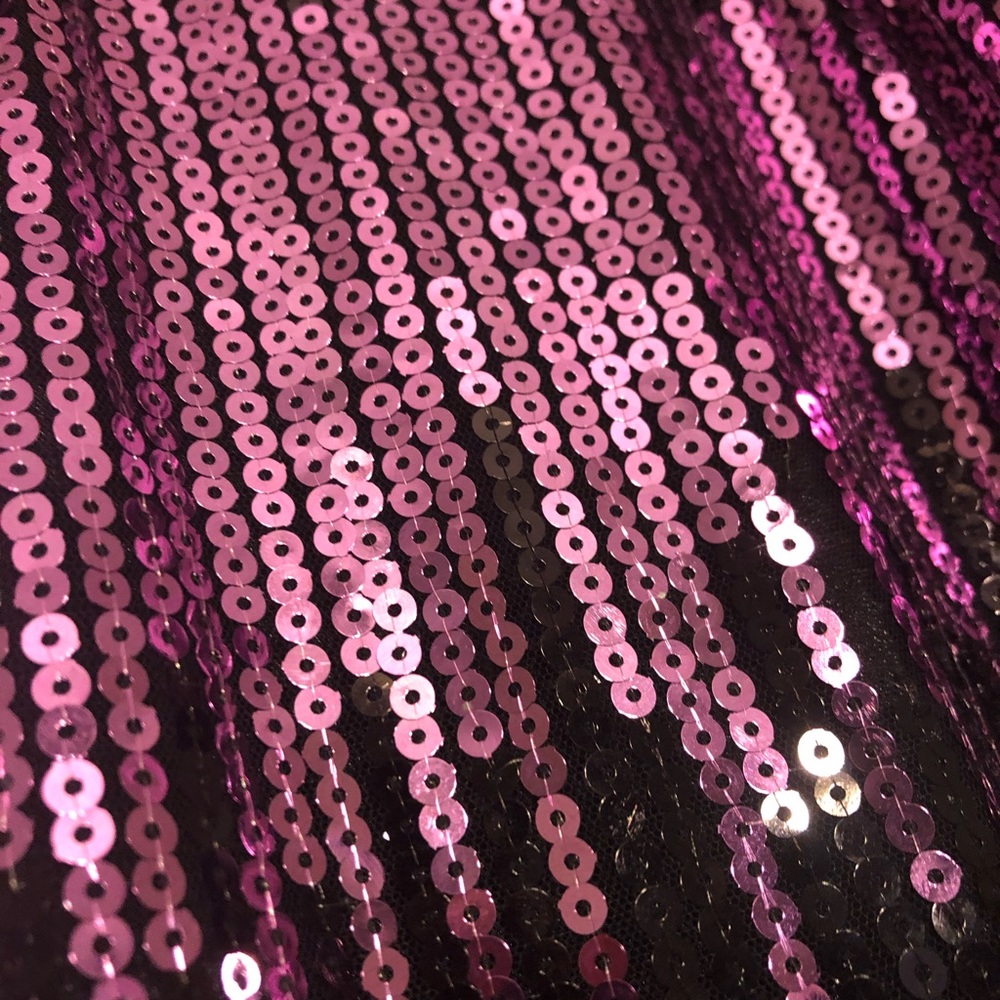 Pink sequined Gown - Picture 3 of 6